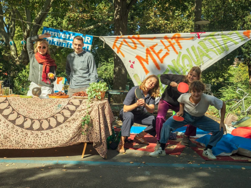 Ping Pong und Pizza statt Parkplatz von Luzia und Freunden in Basel am PARK(ing) Day 2019