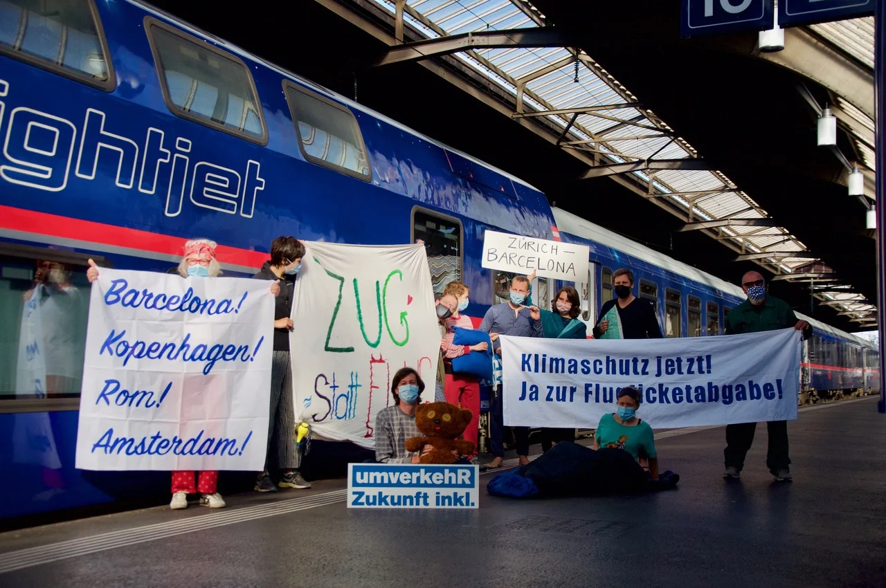 Nachtzugaktion am Hauptbahnhof Zürich - Ja zum Klimaschutz heisst Ja zum Nachtzug