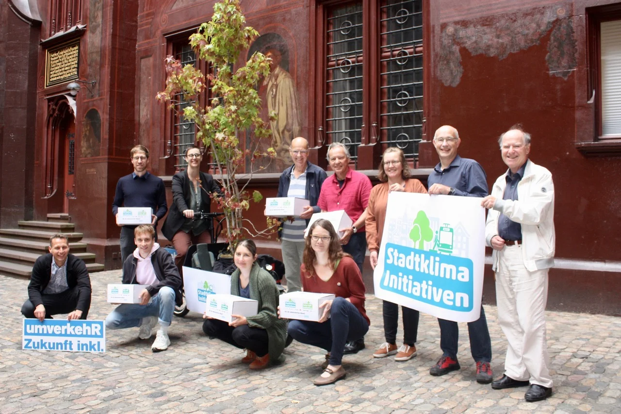 Einreichung der Stadtklima-Initiativen in Basel