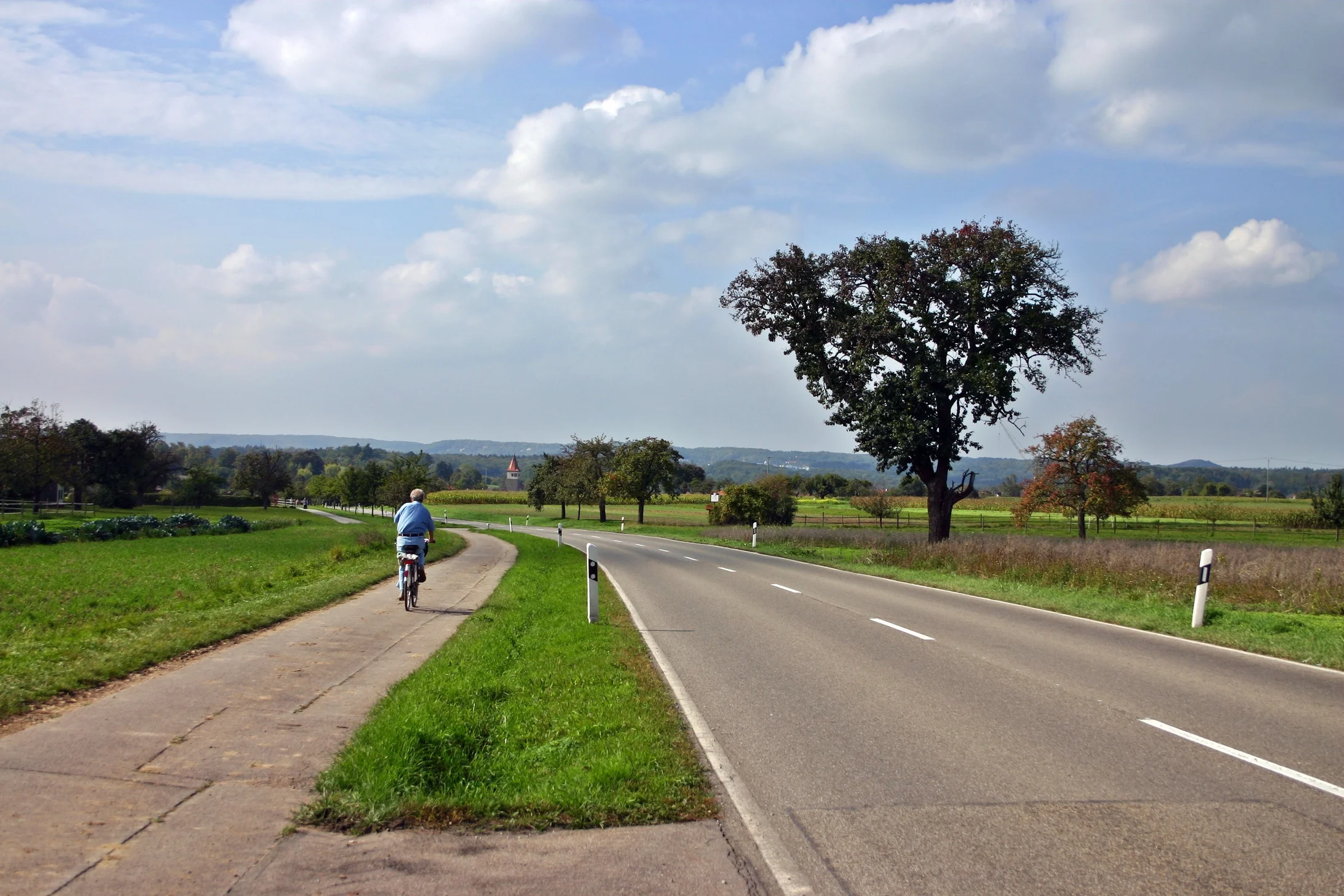 Veloweg auf dem Land